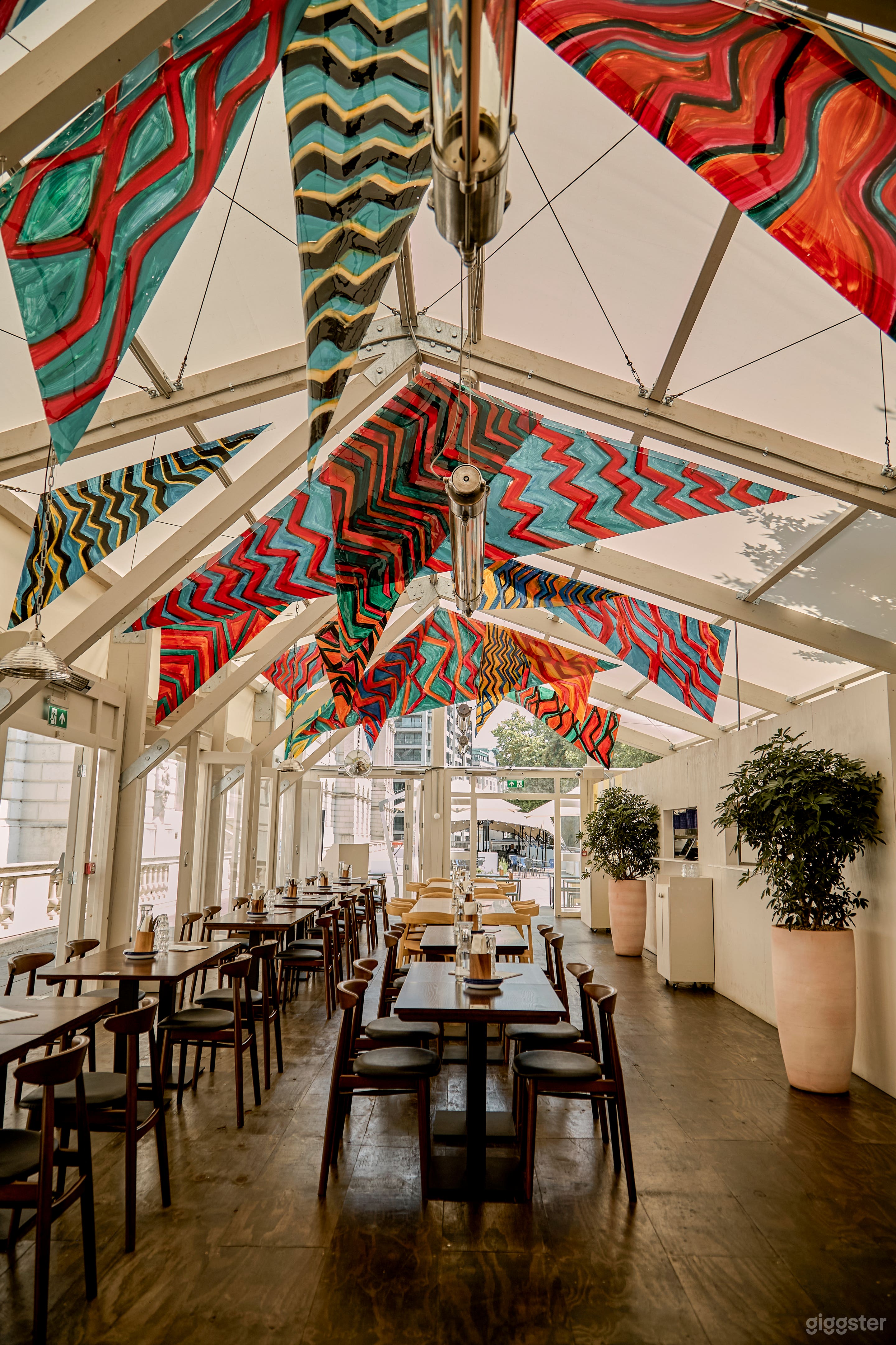 Bar with River Views in World class heritage location Photo 1