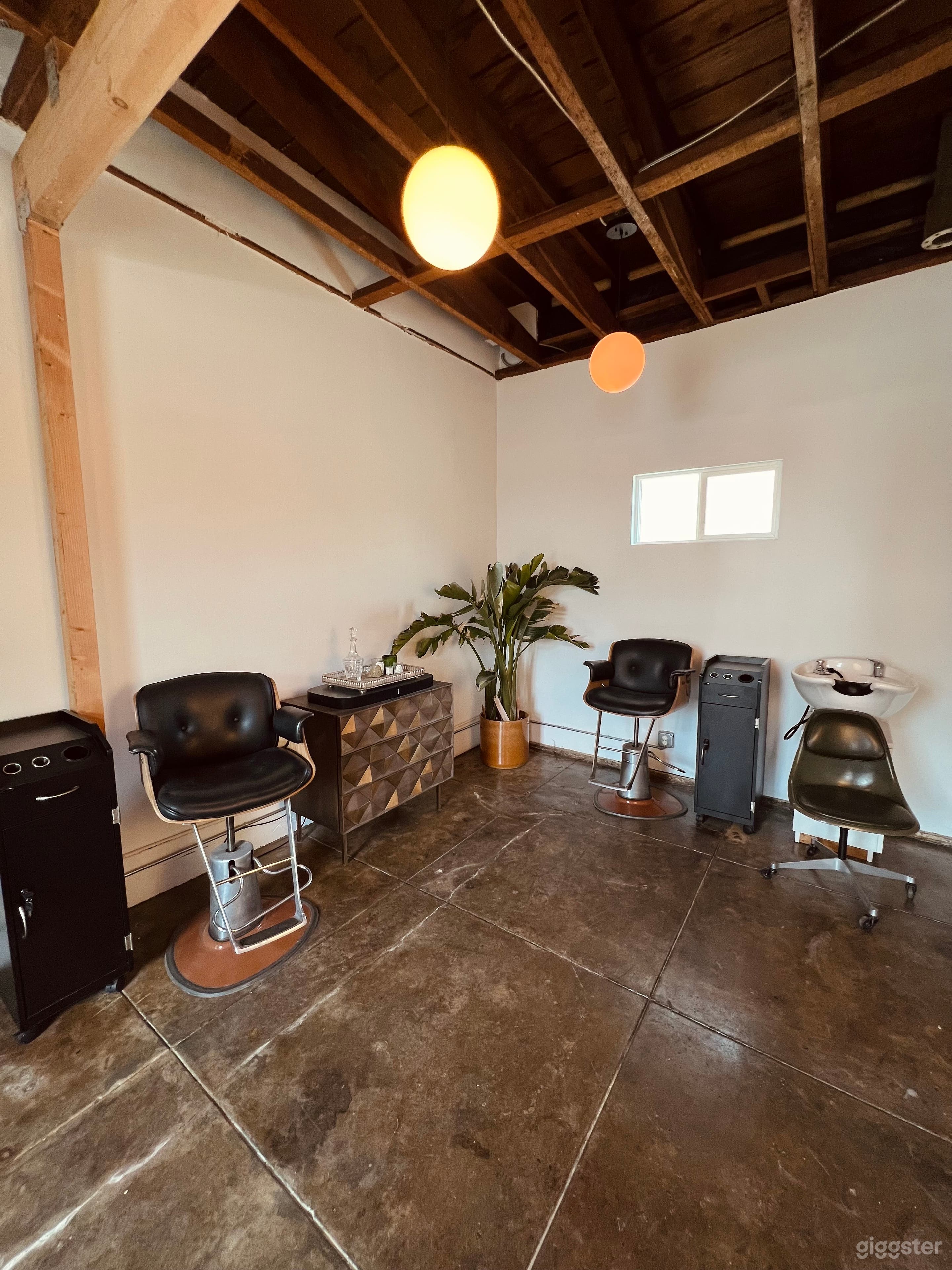 Silver Lake Creative Flex Space with Courtyard Photo 3