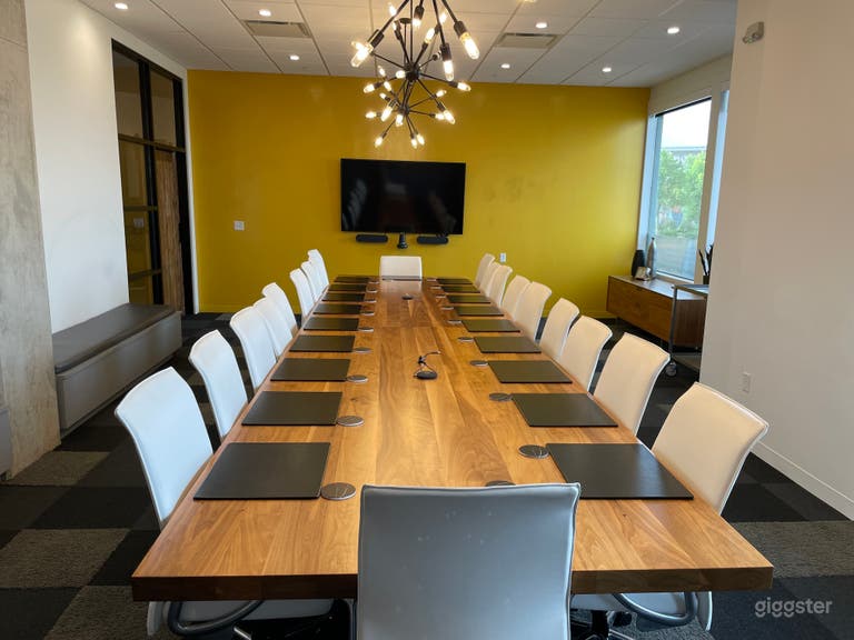  Zoom Room Boardroom 