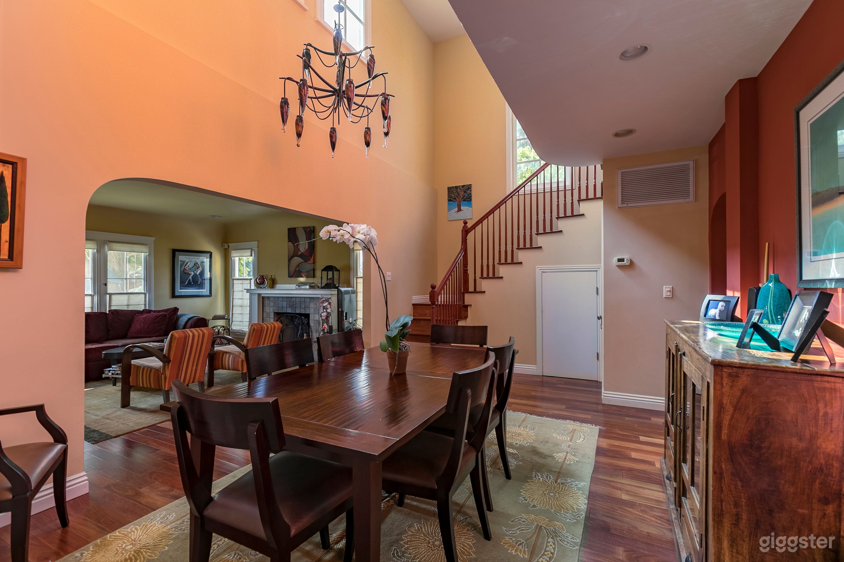 Warm California Spanish Photo 3