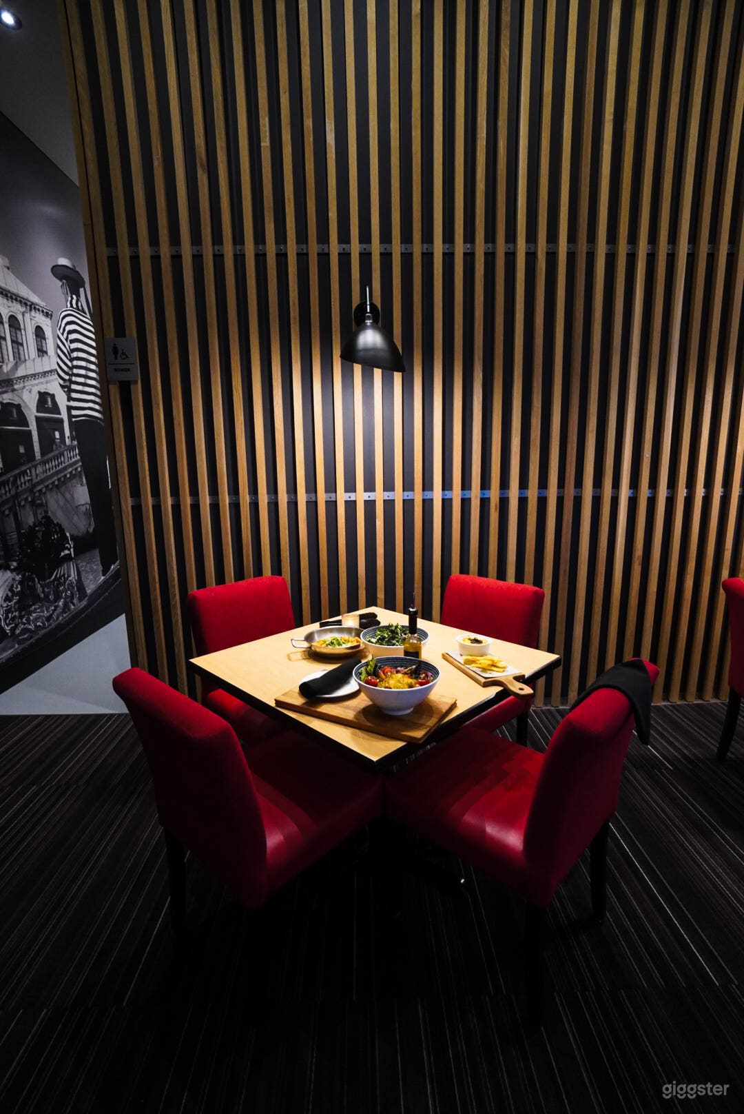 Upscale Restaurant For Production &amp; Events Photo 3