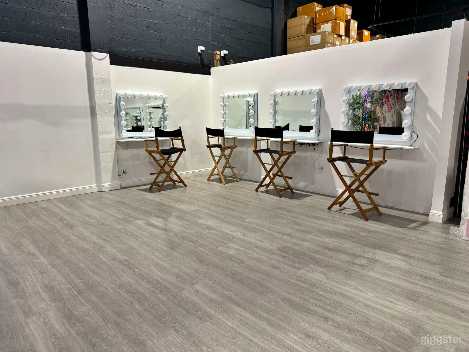 Versatile Inviting Event Space Photo 3