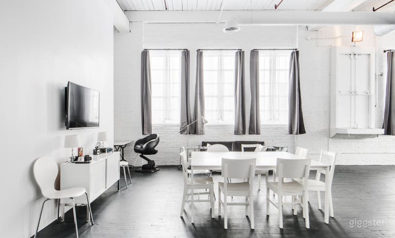  Stylish Film & Photography Studio in Chicago 