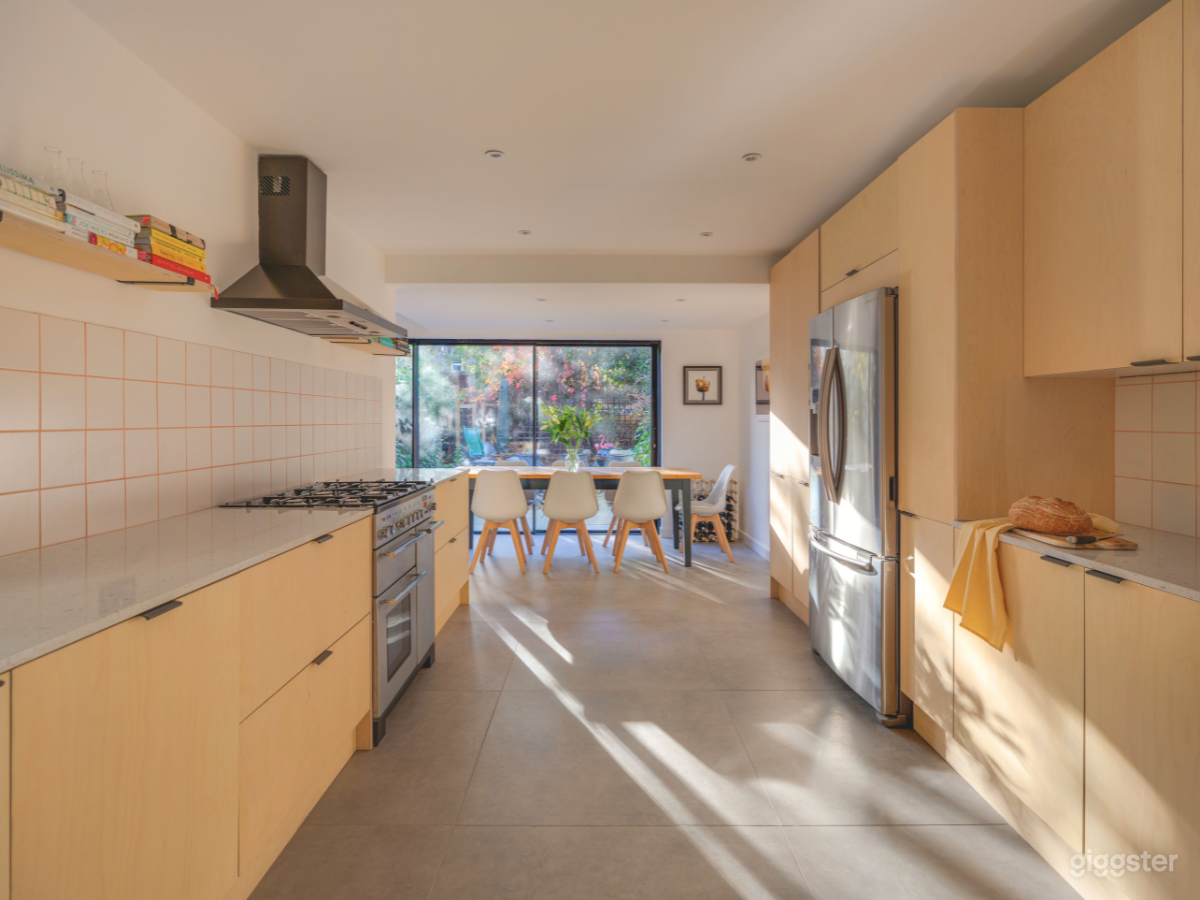 Victorian Family Home, Mid-Century Modern Photo 1