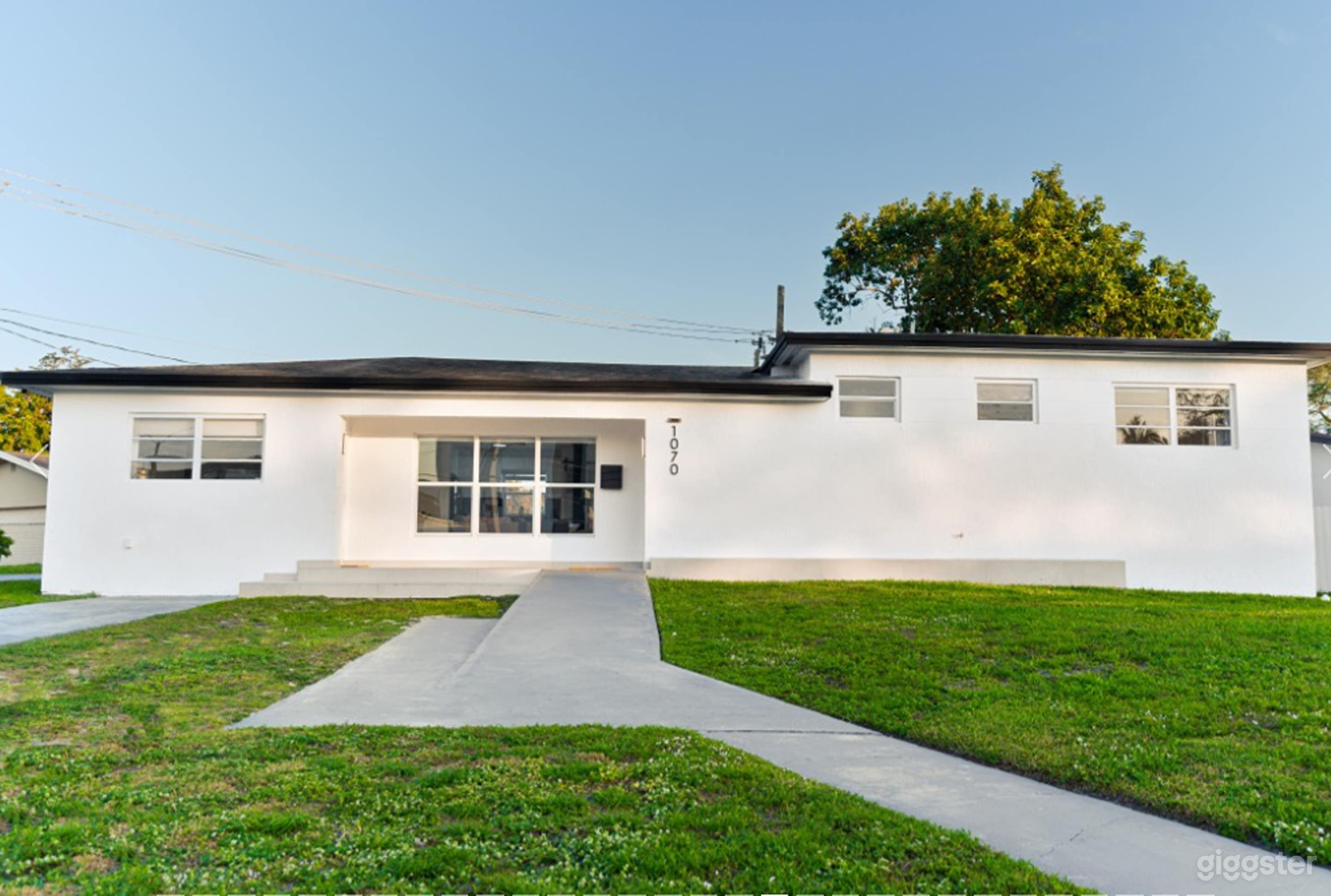 Central King Studio | Quiet & Close to Hard Rock Photo 1