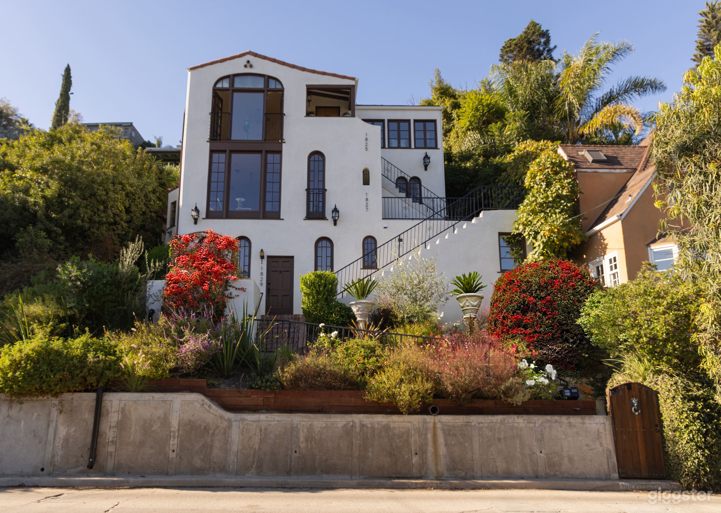Hillside Spanish Colonial Villa w/ Stunning Views Photo 2