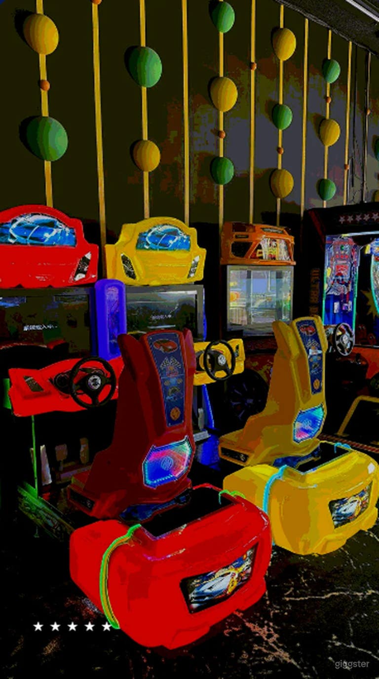  North Hollywood’s ultimate indoor playground! 🚗 Bumper Cars, ⛸️ Roller Skating, 🎮 Arcade Games 