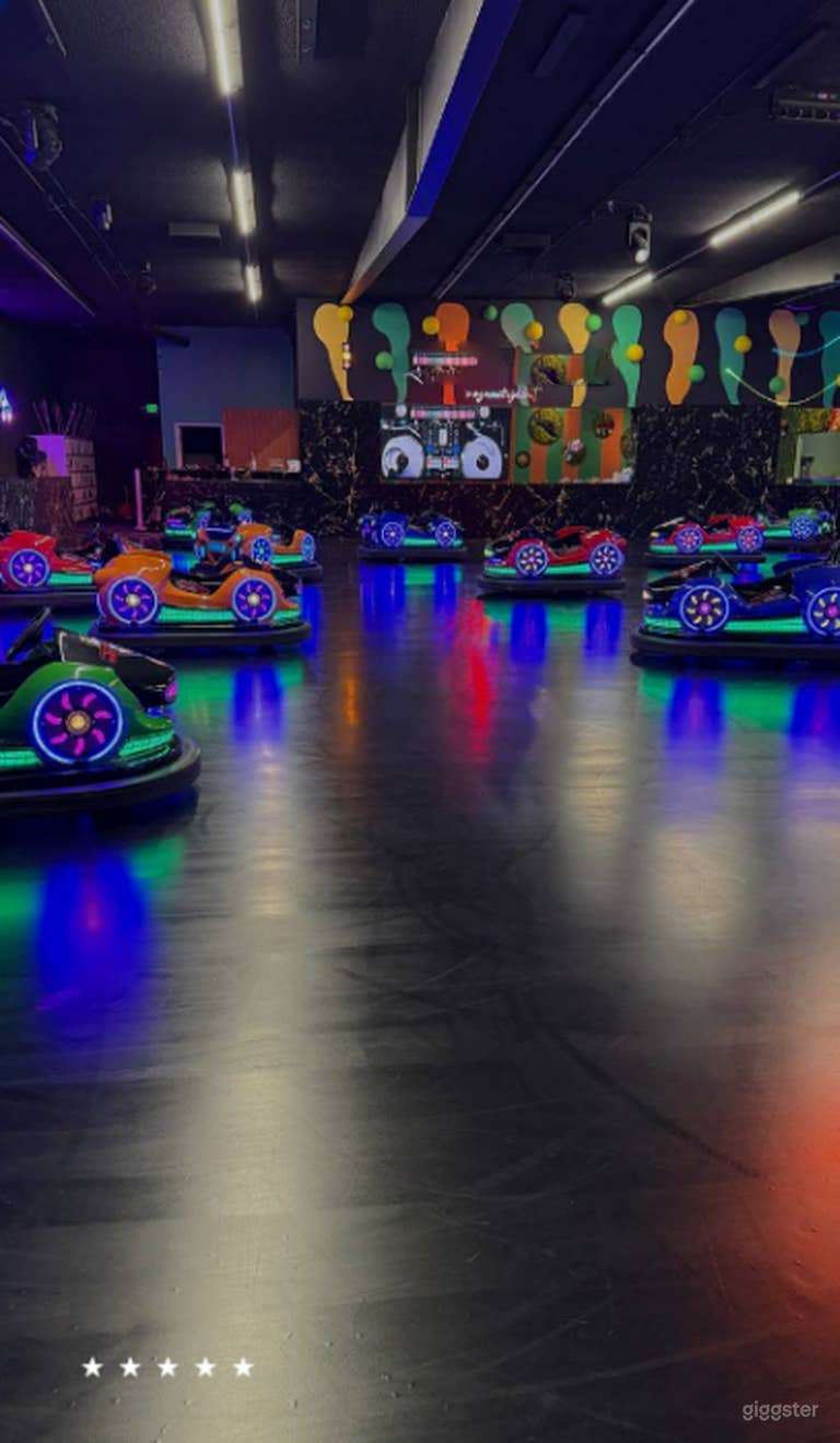  North Hollywood’s ultimate indoor playground! 🚗 Bumper Cars, ⛸️ Roller Skating, 🎮 Arcade Games 