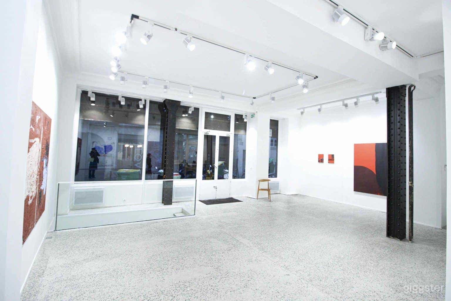 Photo de Espace Pop-Up et Showroom Lumineux sur Deux Niveaux 2