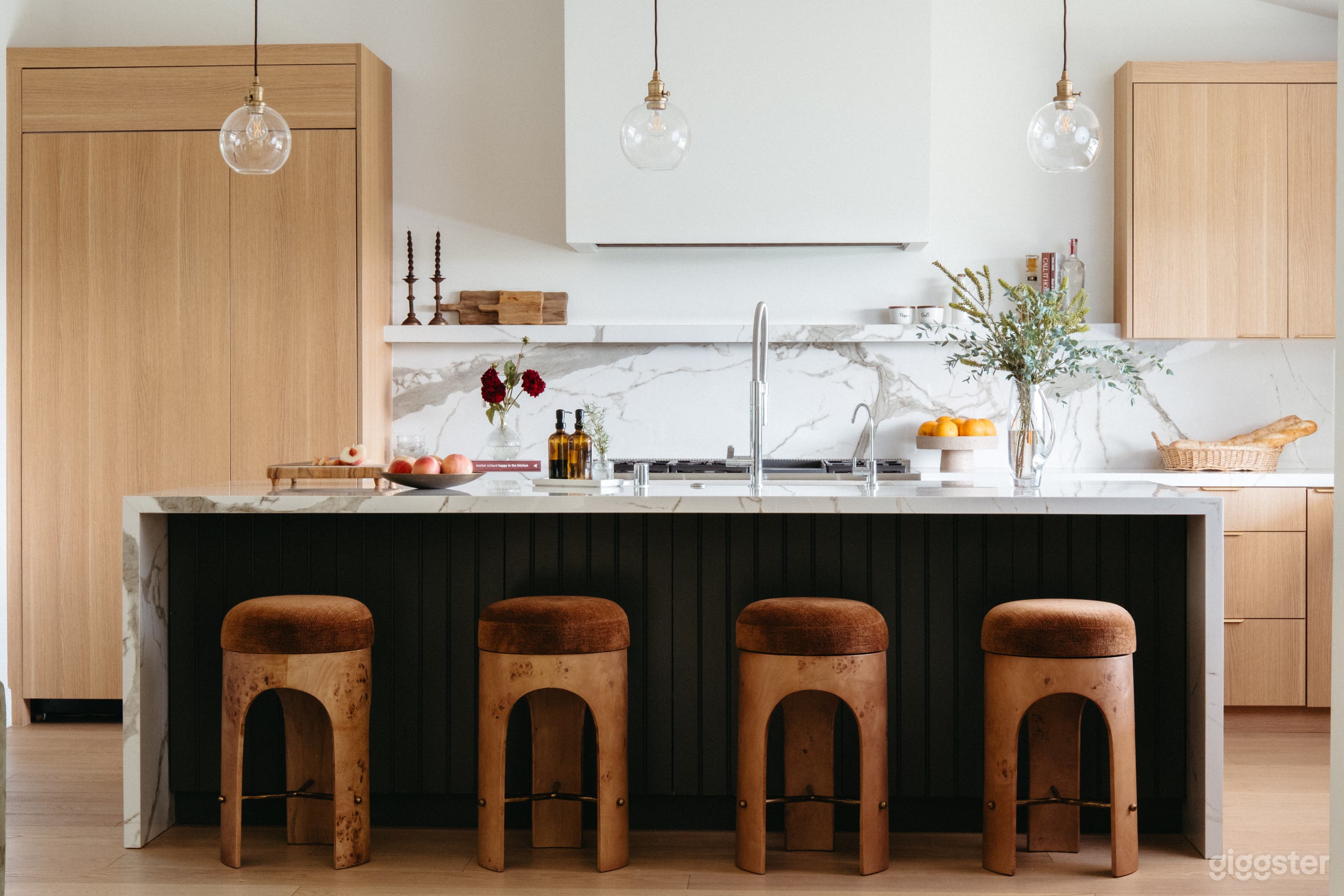 Mid-Century Modern Home with Views Photo 1