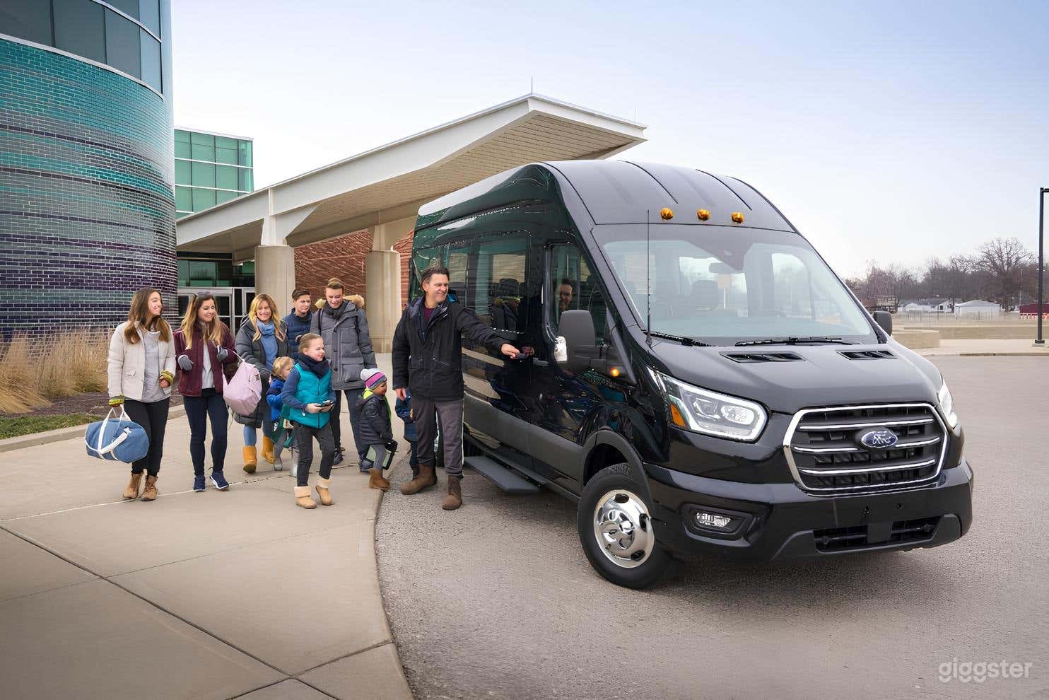 Ford Transit Executive Van Photo 4