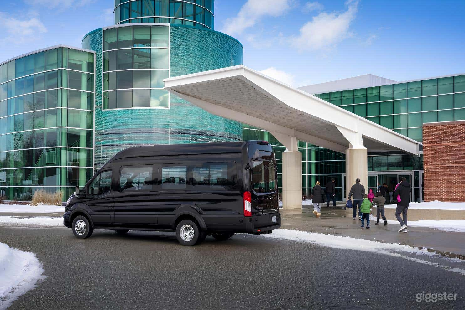 Ford Transit Executive Van Photo 3