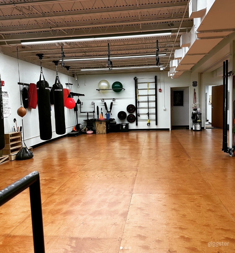 Fitness Studio & Meeting Room 