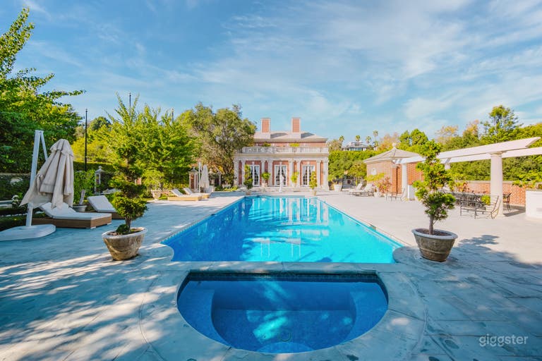  CHATEAU DREAMS FASHION MEETS VERSAILLES 
