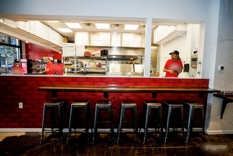  Kitchen bar 