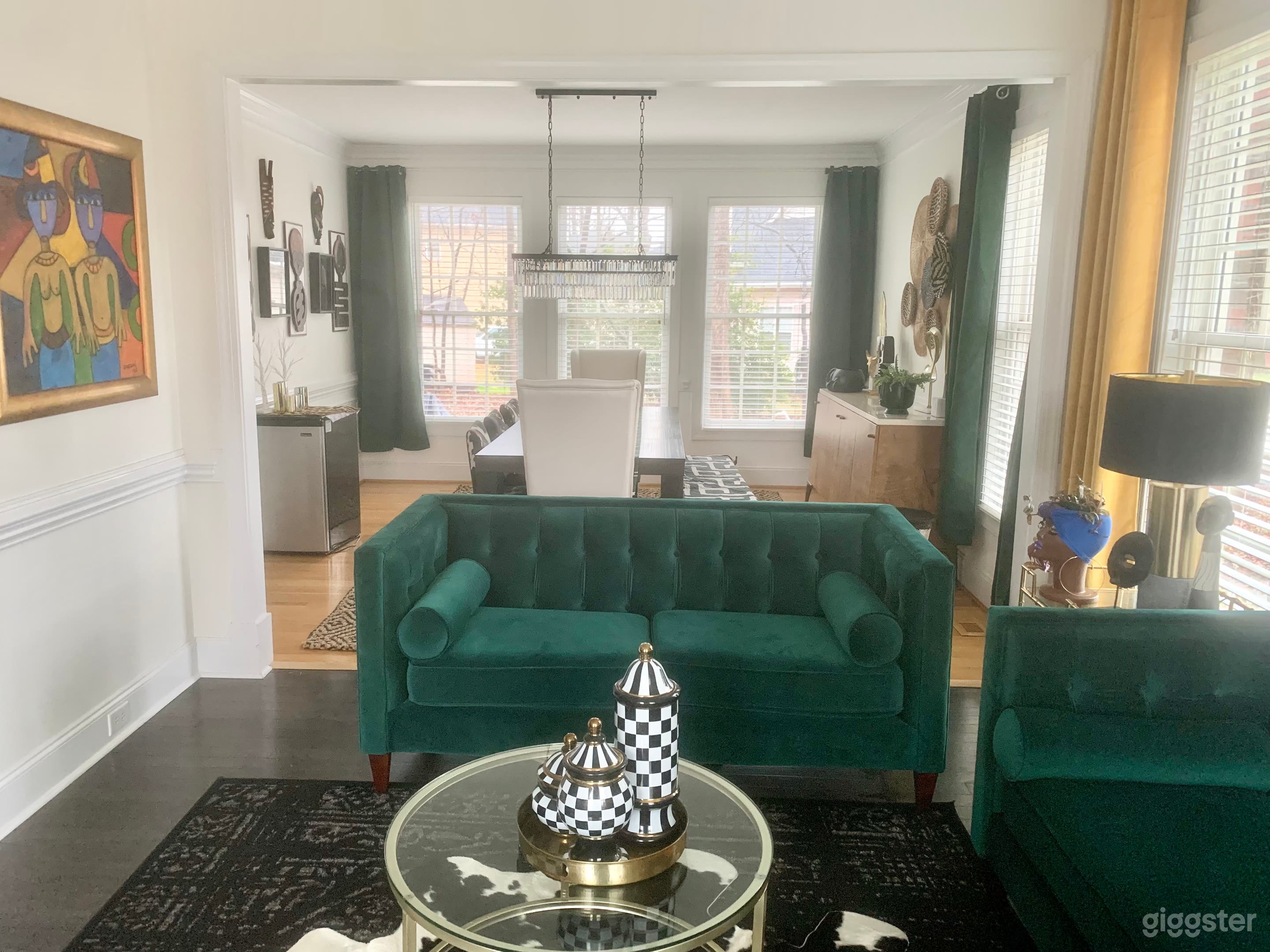 Stately brick home for Anywhere, USA Photo 2