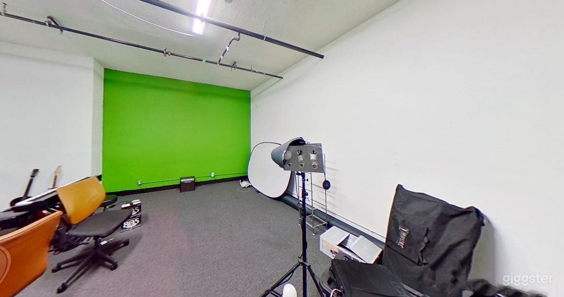 Green Room in Los Angeles Photo 3