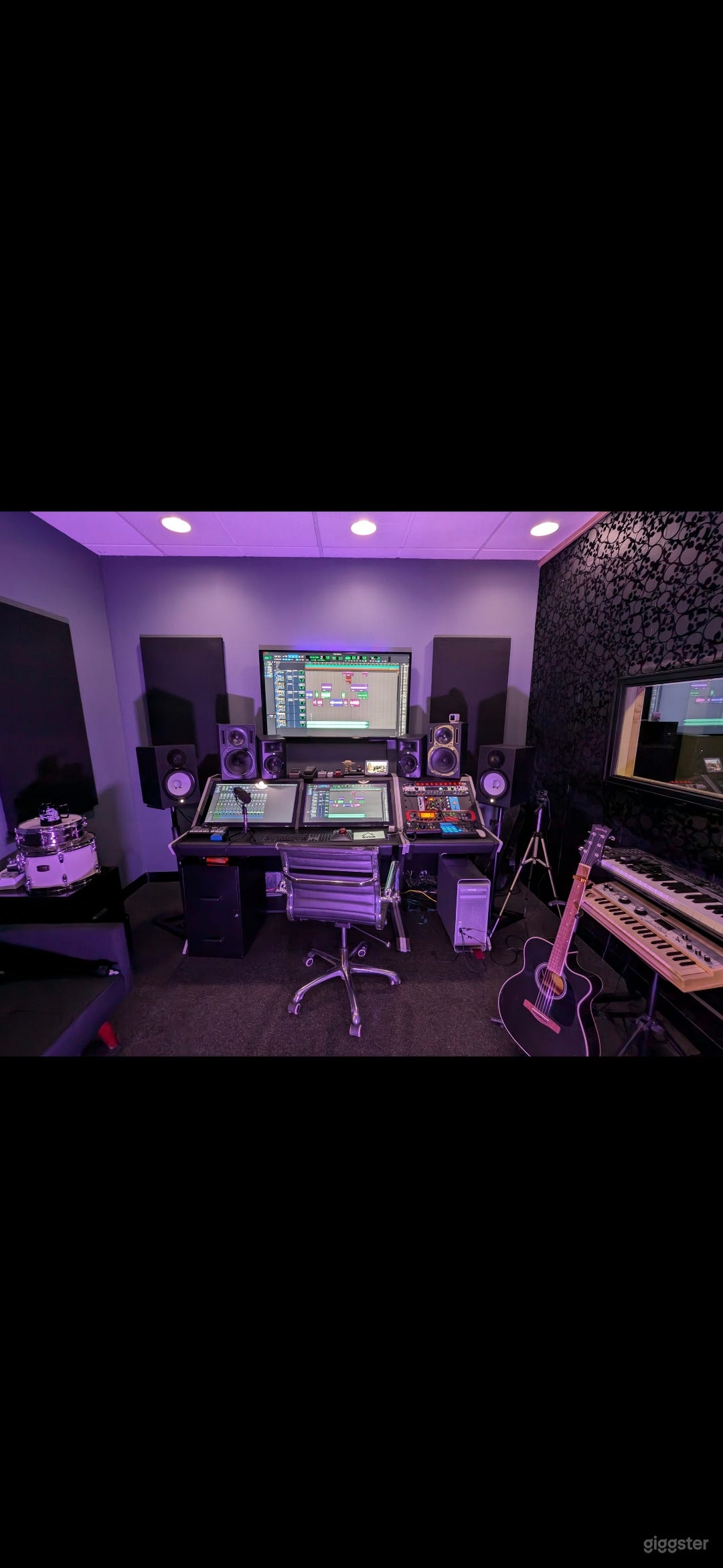 Recording Studio minutes from the strip Photo 1