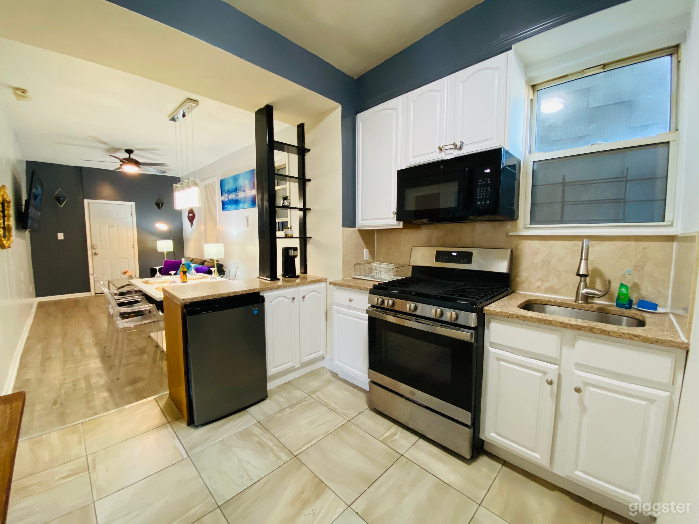 Beautiful, Bold, Elegant Space for Events, Gatherings, Photo/Film Shoots. Photo 4