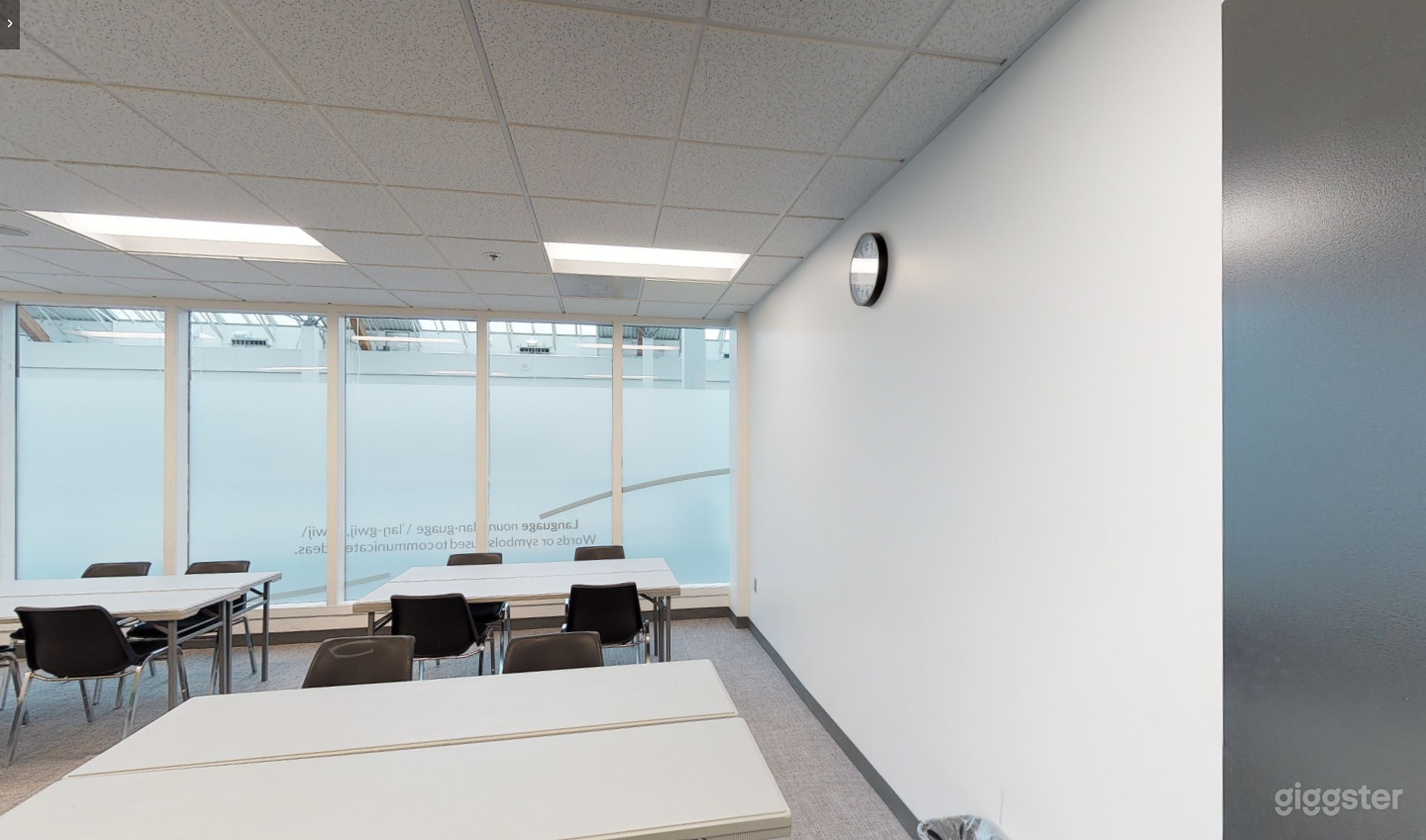 Fascinating and Spacious Classroom in Portland Photo 2