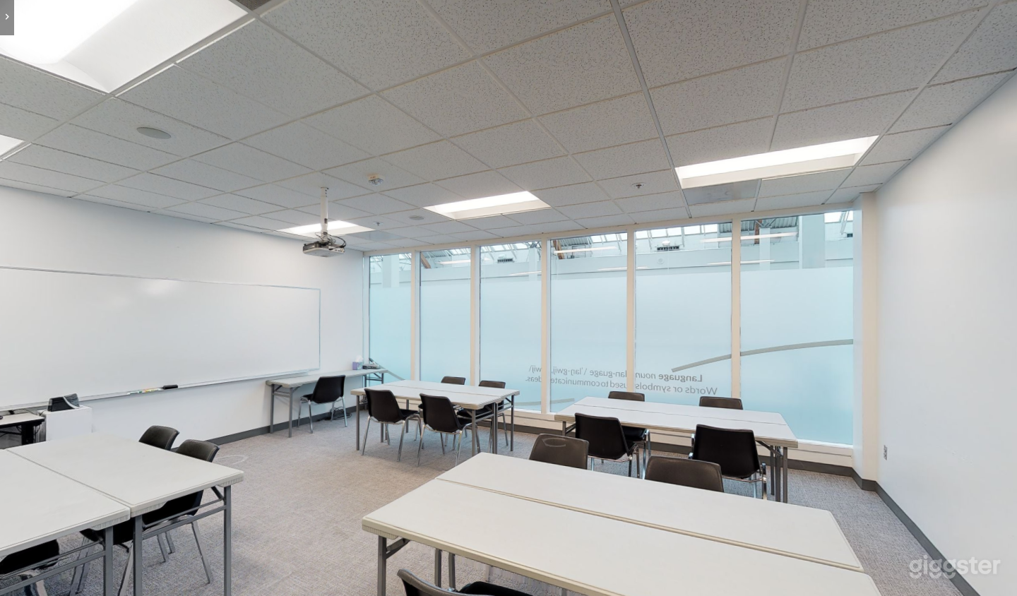 Fascinating and Spacious Classroom in Portland Photo 1