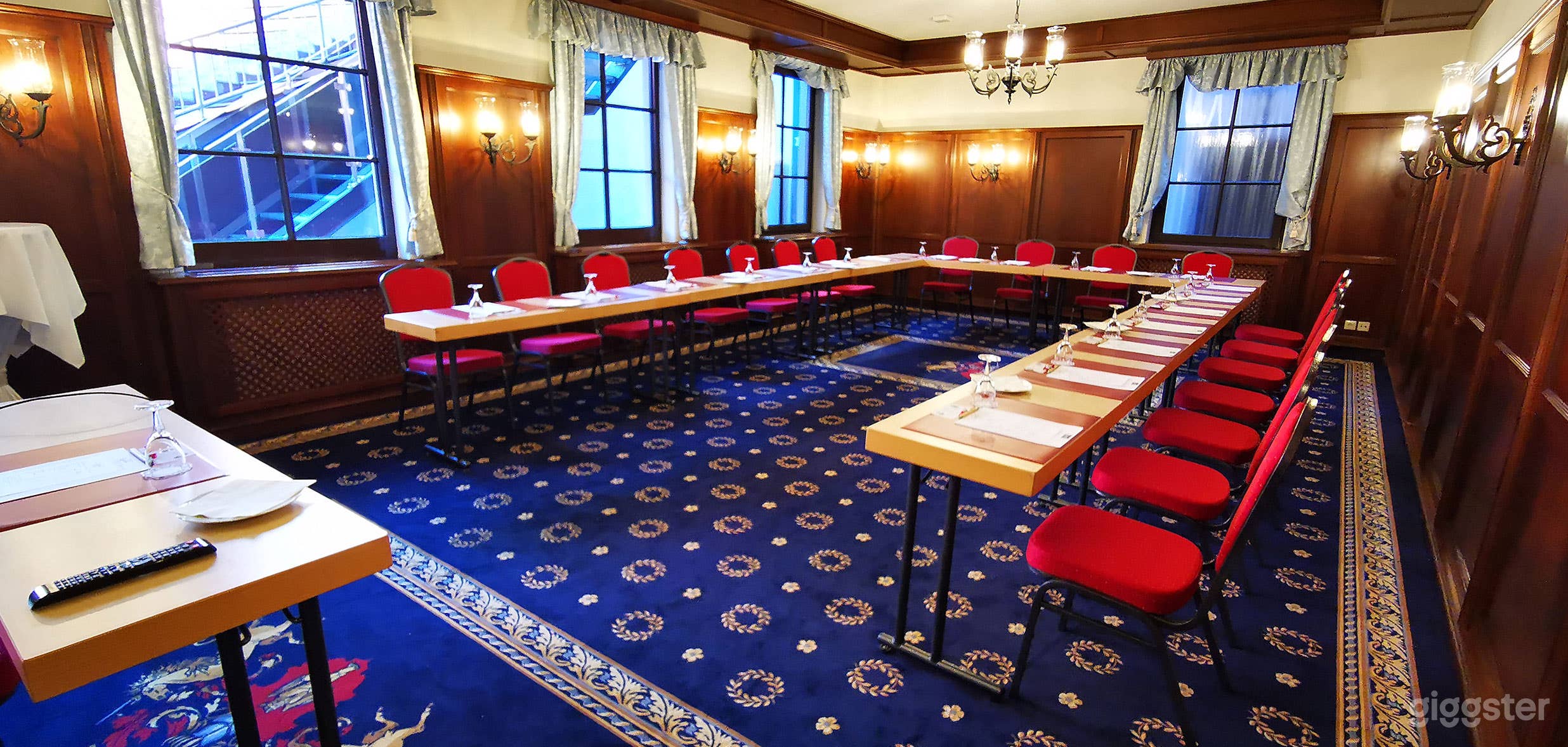 Cambridge - Conference Room for 24 to 50 People Foto 1