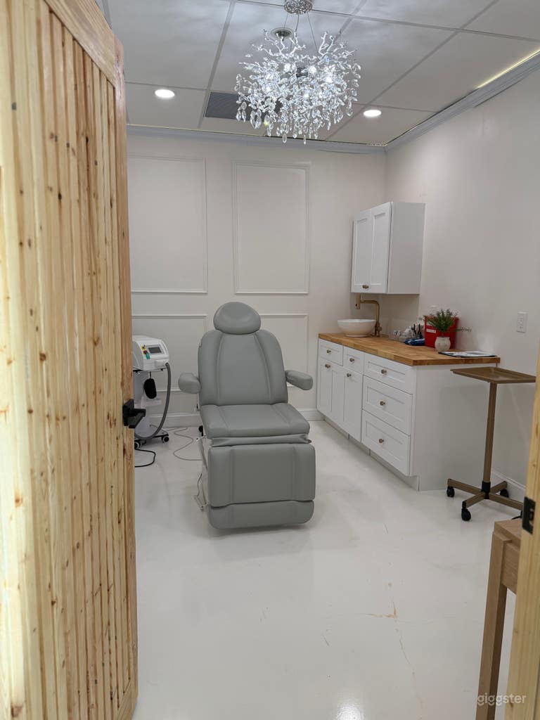  Luxury Medical Spa for Beauty, Wellness & Lifestyle Shoots 