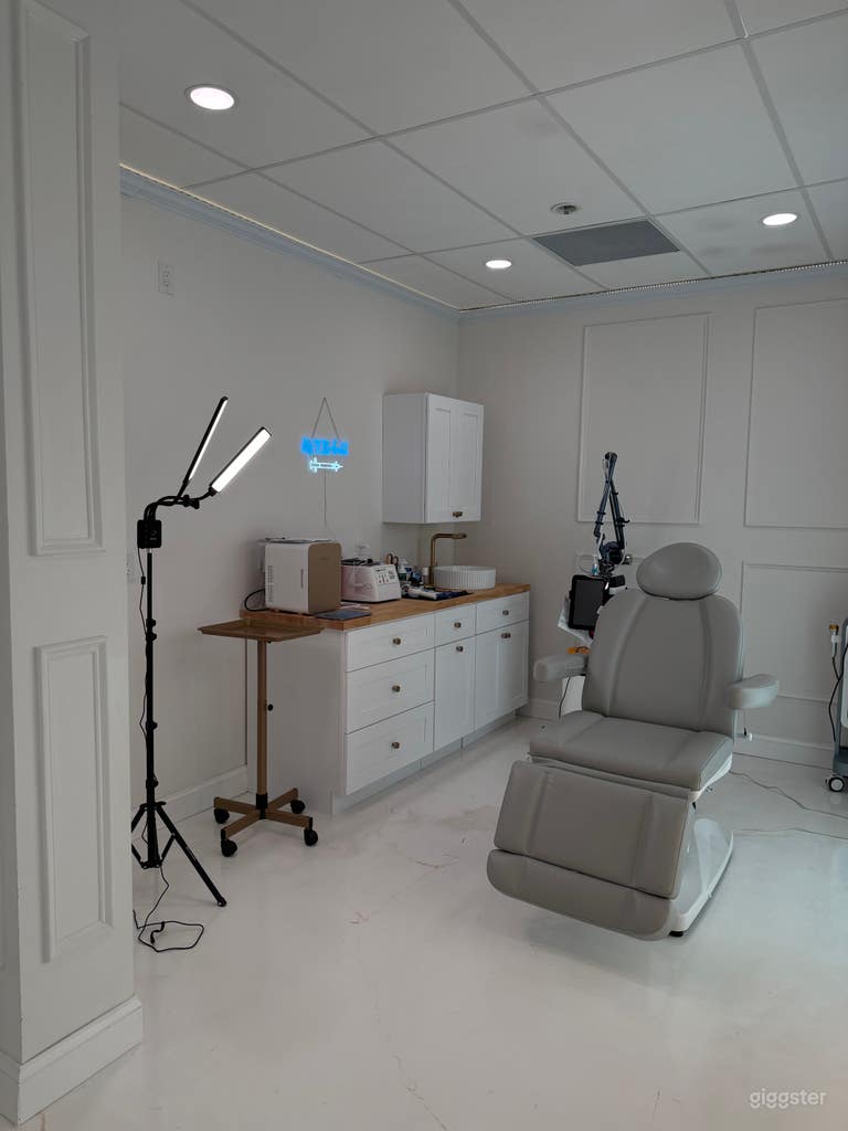  Luxury Medical Spa for Beauty, Wellness & Lifestyle Shoots 