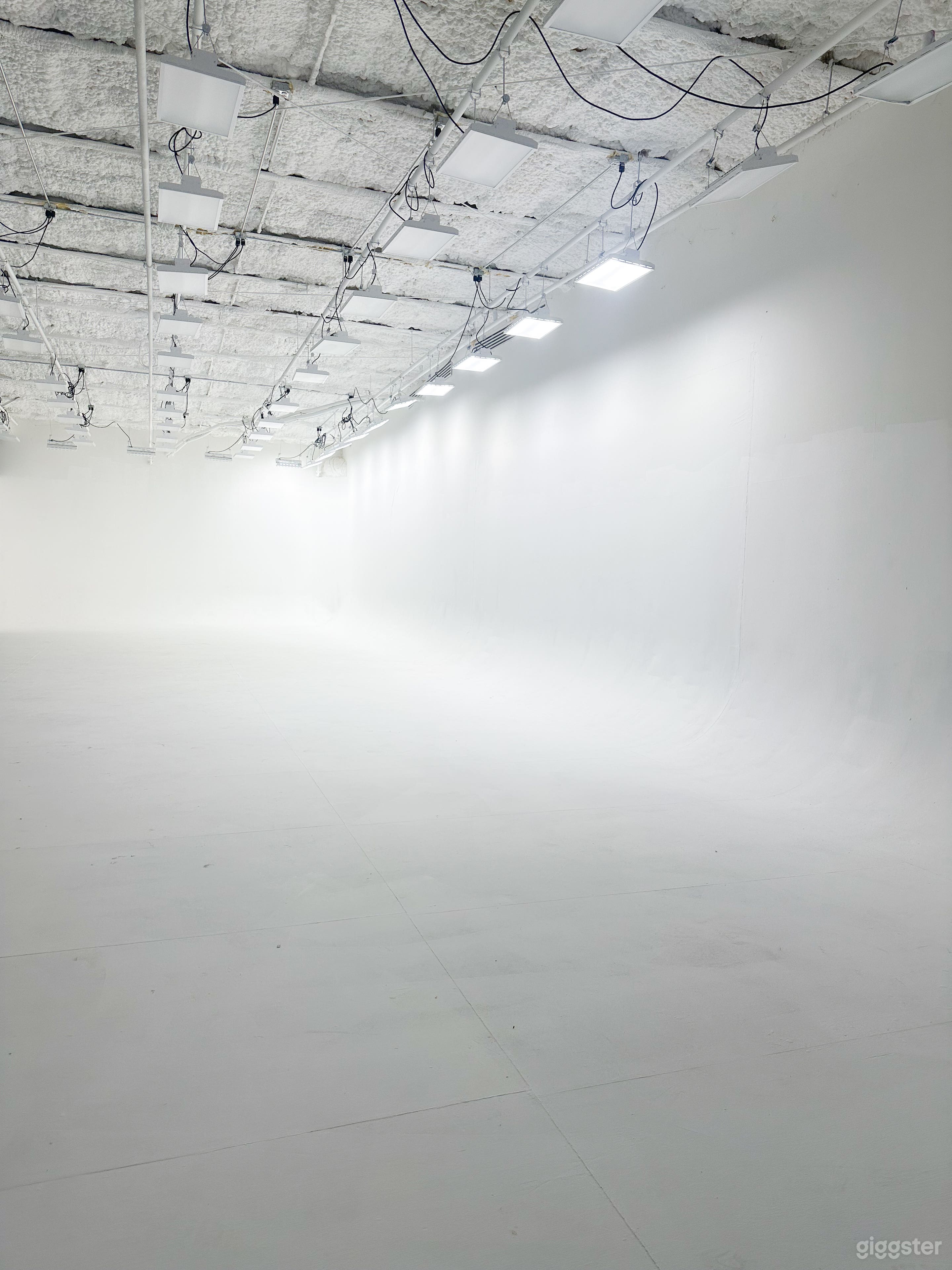 Studio A: Large Studio w/ Cyclorama Photo 2