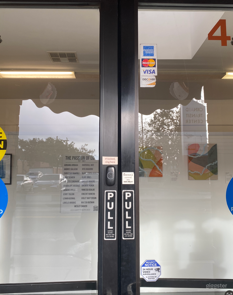  Downtown Oxnard Photography Studio 