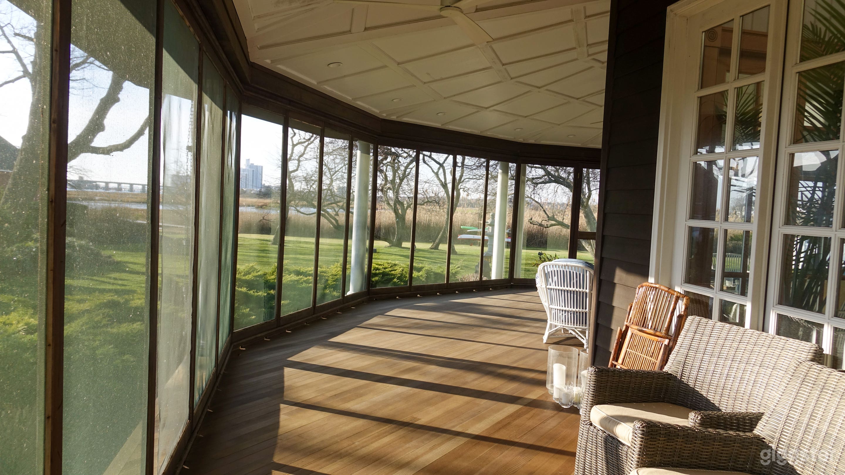 Grand Waterfront Home Photo 3