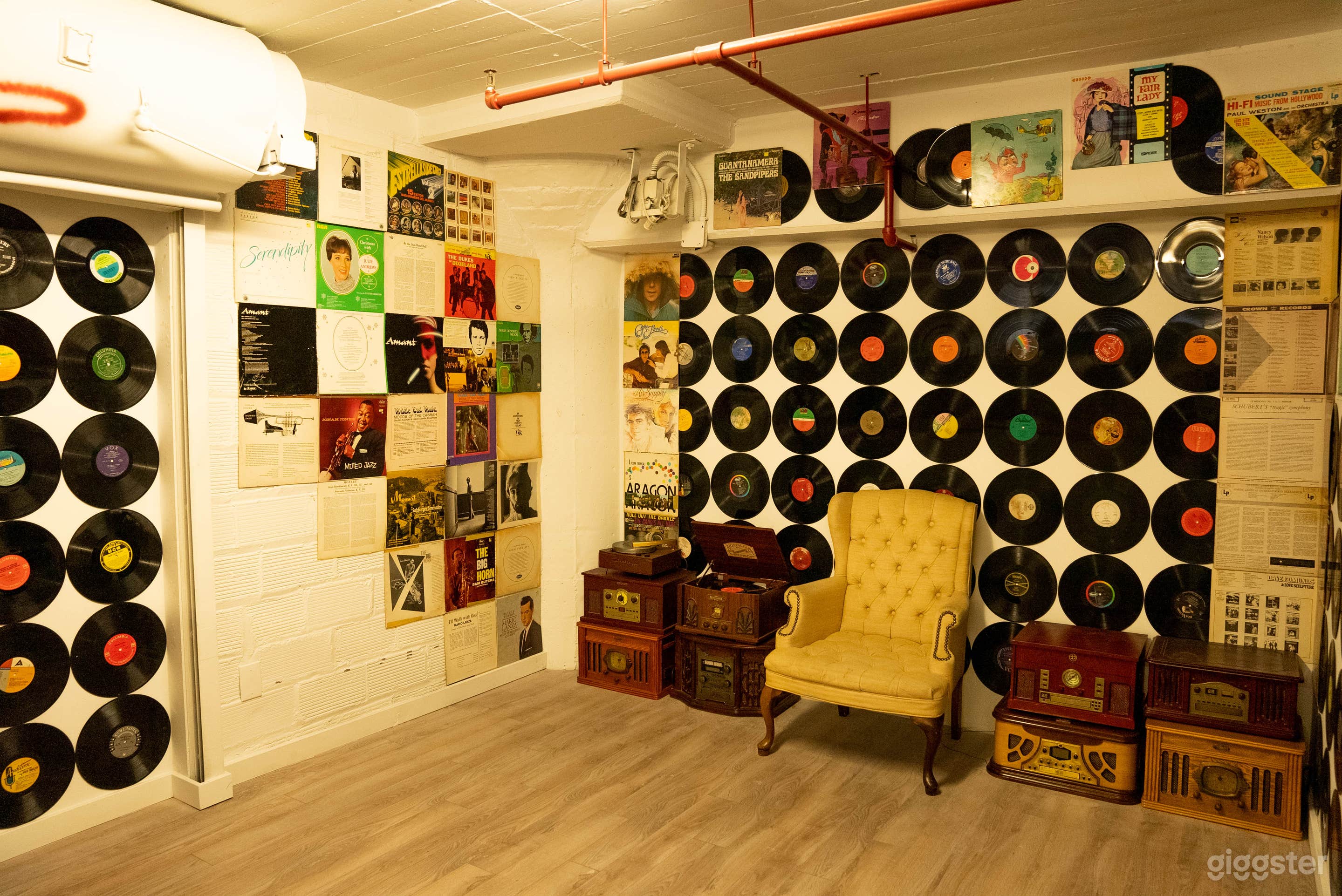 DTLA Multiset Photo/Video Studio Photo 1