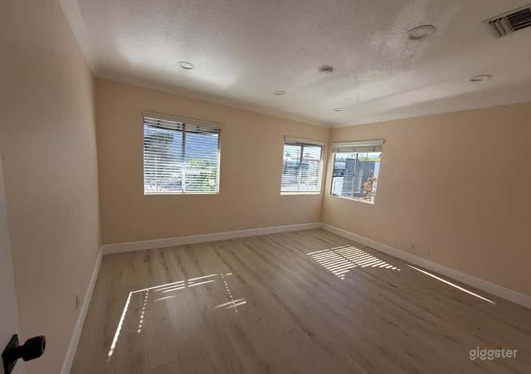  Beige Room for Creative Video Production 