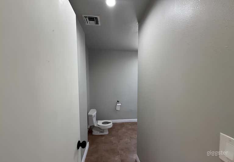  Beige Room for Creative Video Production 