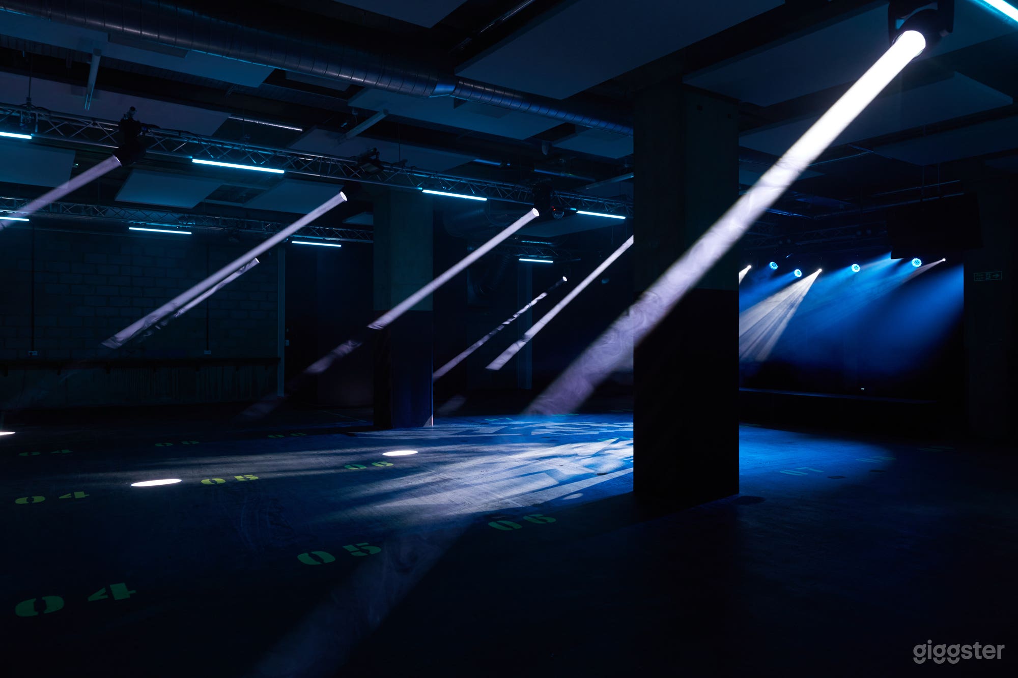 Large ground floor warehouse film and event space Photo 2