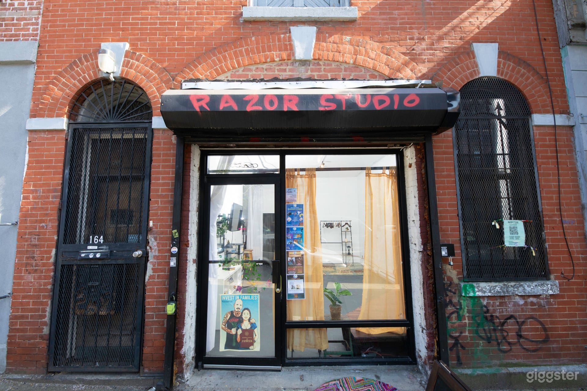 your guests can spill onto the sidewalk during nice weather