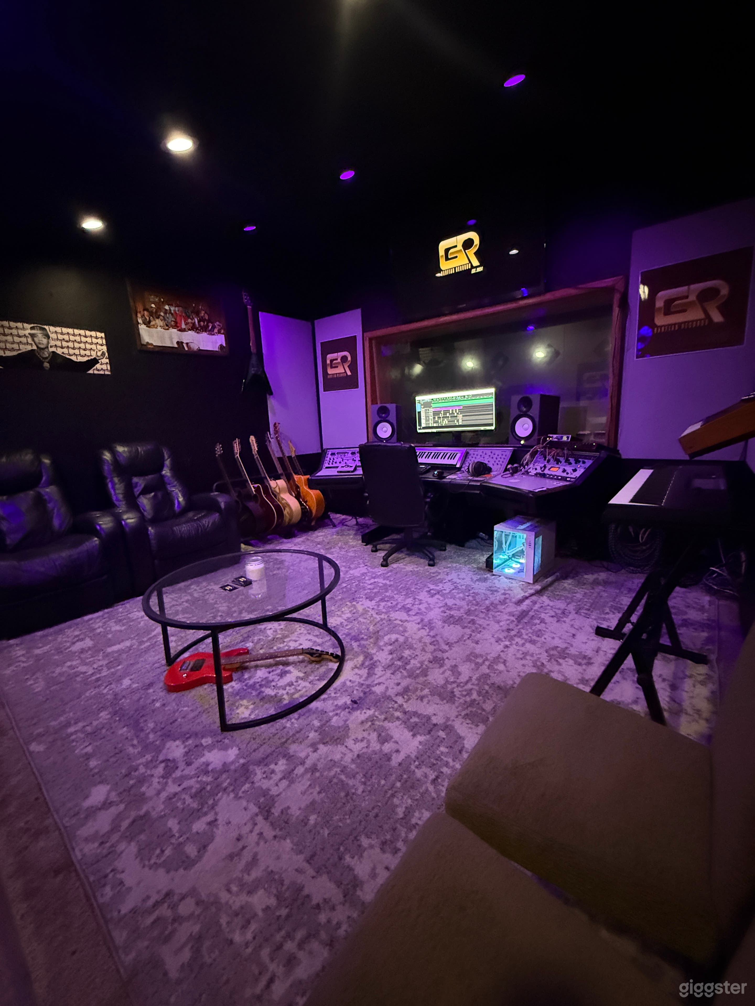 Professional Recording Studio with Live Room & Industry-Stan Photo 4
