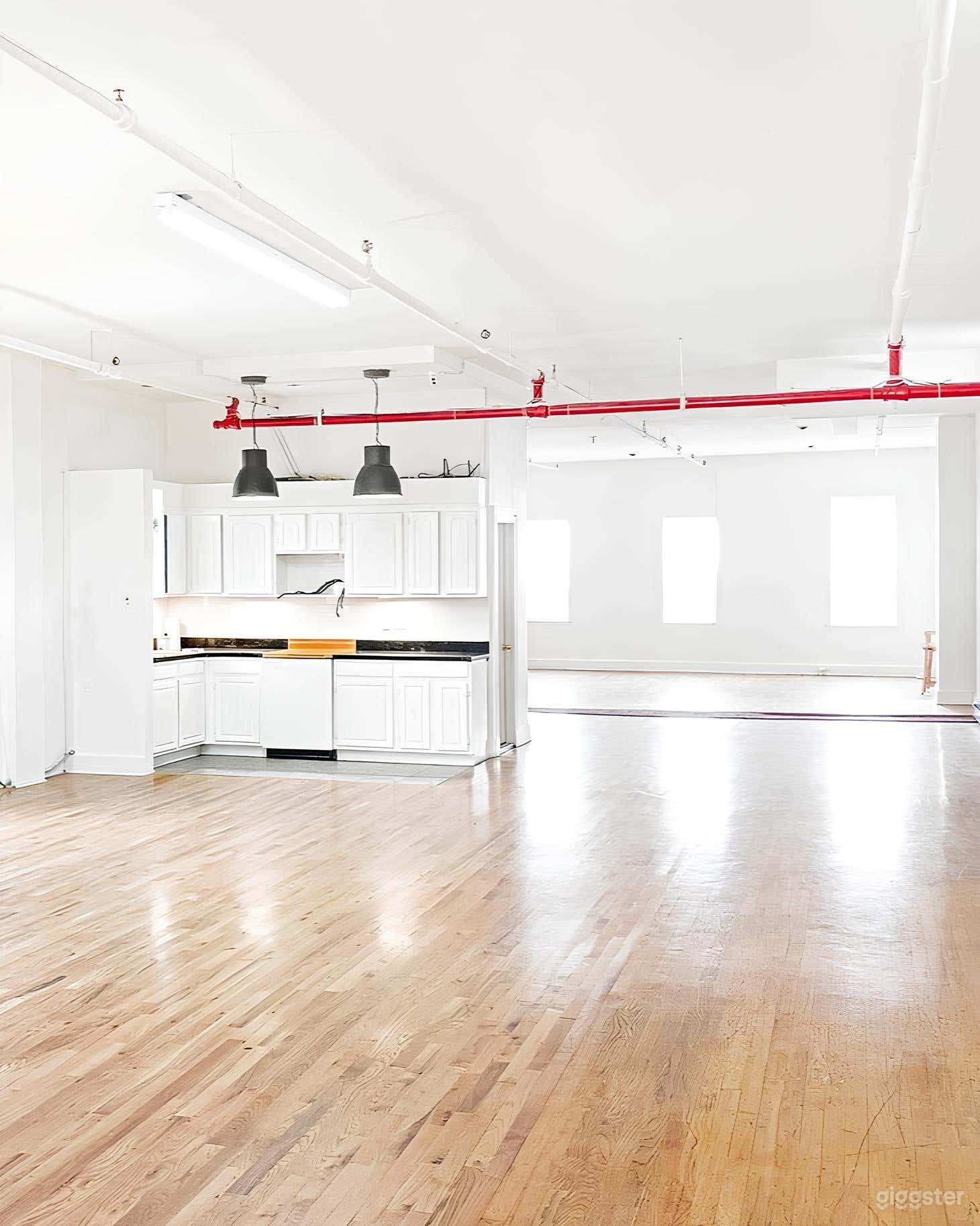 Boutique Production Studio 2 Photo 2