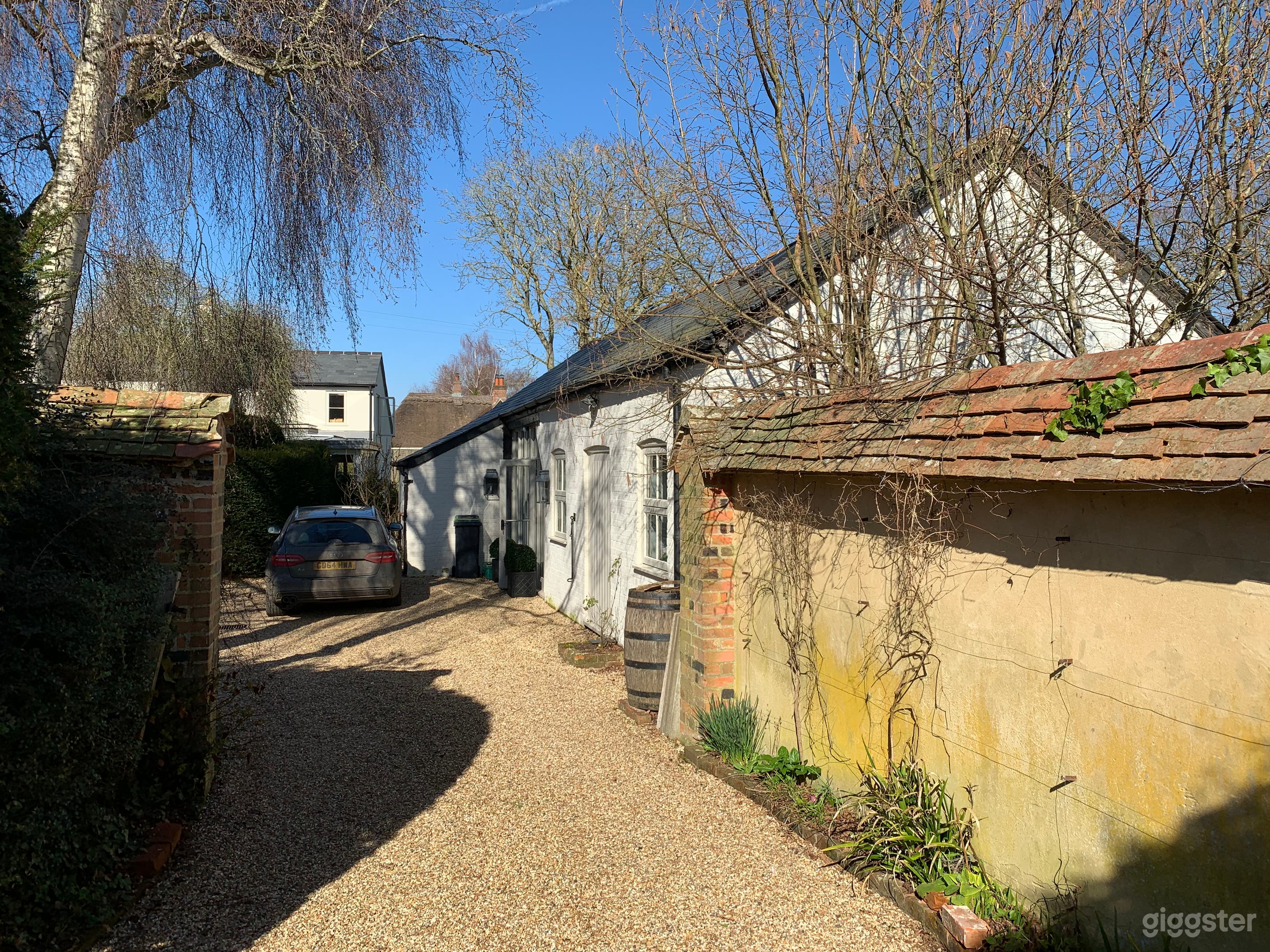 Brewers House with seperate Coach House for shoots Photo 3