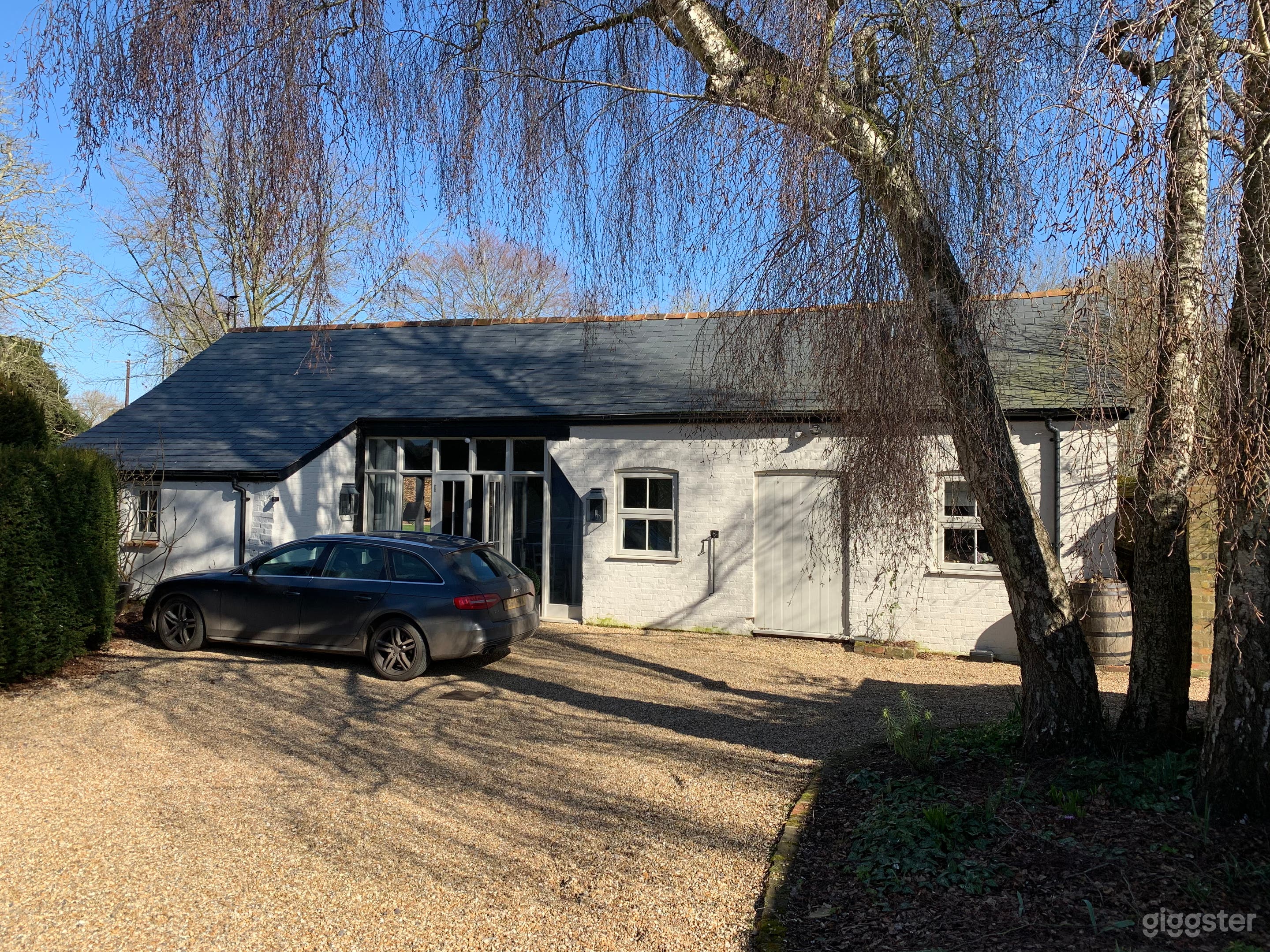 Brewers House with seperate Coach House for shoots Photo 4