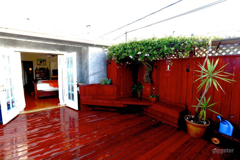  Red wood deck wraps around whole back of house .  Lots of cool creative nooks.   