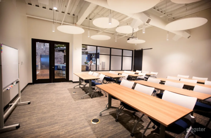  Impressive Presentation and Meeting Room / Event Space 