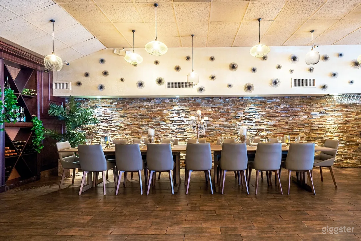 Sophisticated Italian &amp; Romanian Restaurant (Full Venue) Photo 2