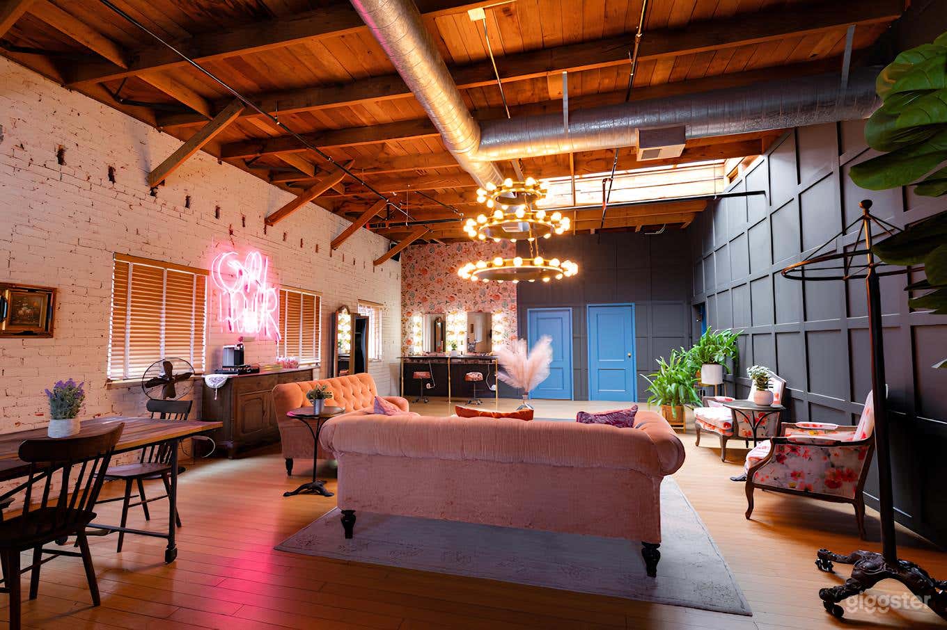 Historic Elegance Meets Modern Charm in LA Photo 3