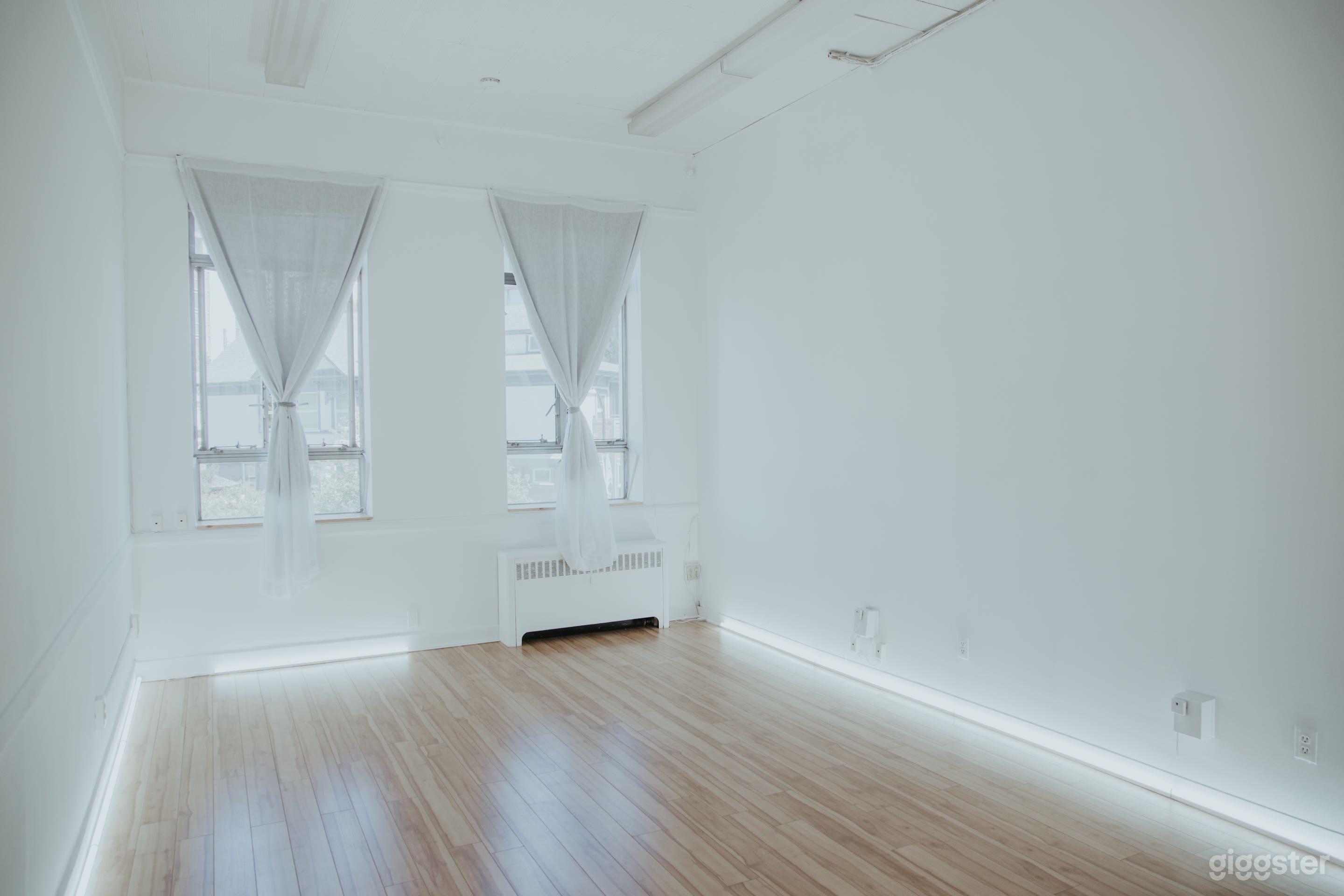 Elegant Film and Photography Studio Photo 1