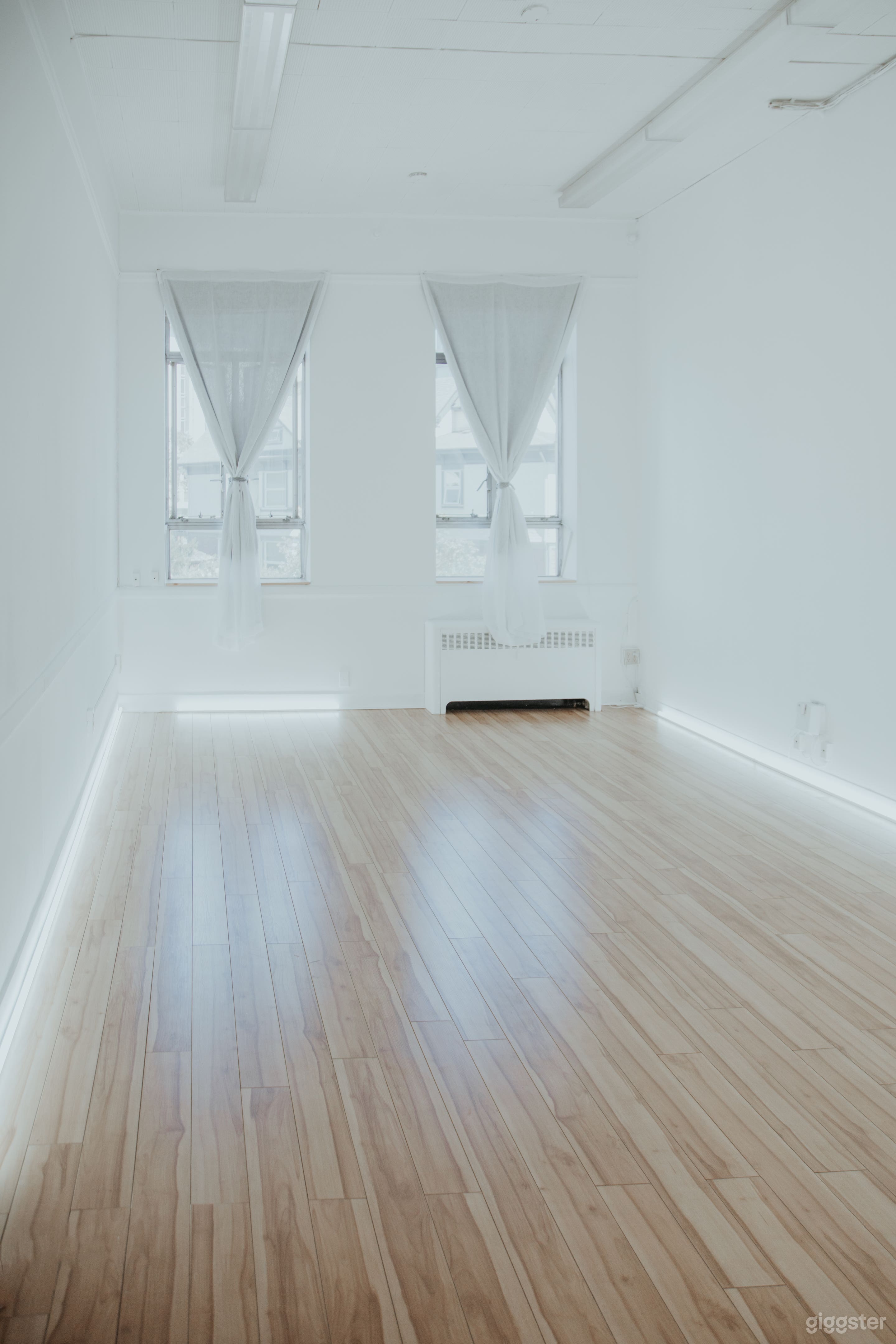 Elegant Film and Photography Studio Photo 3