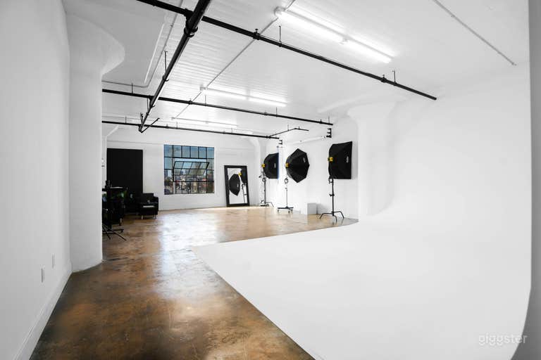  Natural Light Studio located in Arts district, DTLA.. With Cyc Wall 