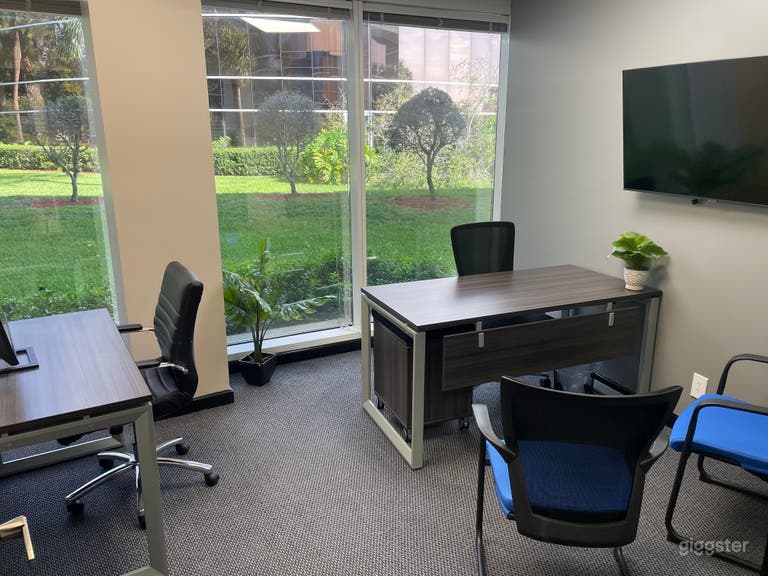  Modern Private Office Room in West Palm Beach 