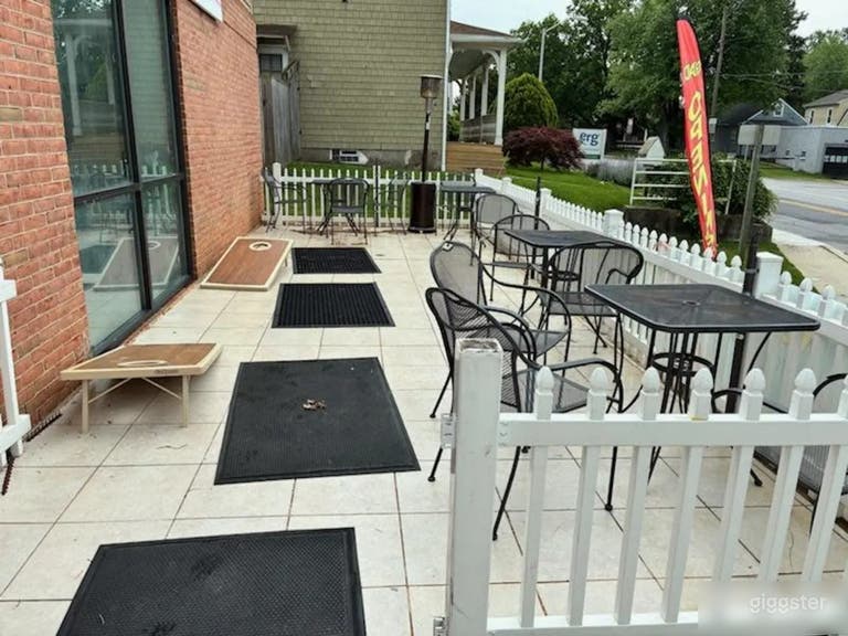  Vibrant Ice Cream Shop 