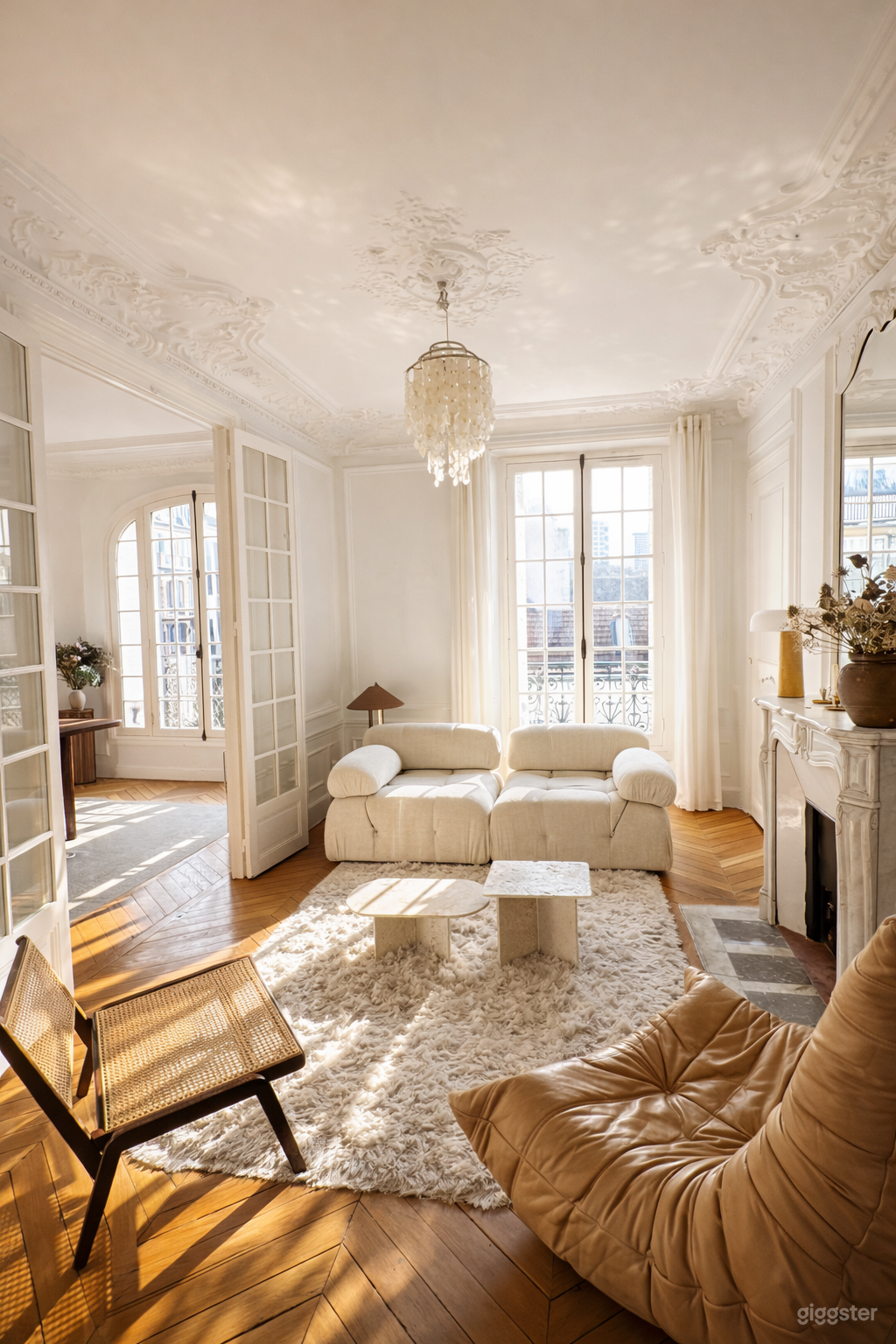 Photo de Sublime appartement haussmannien très lumineux 2